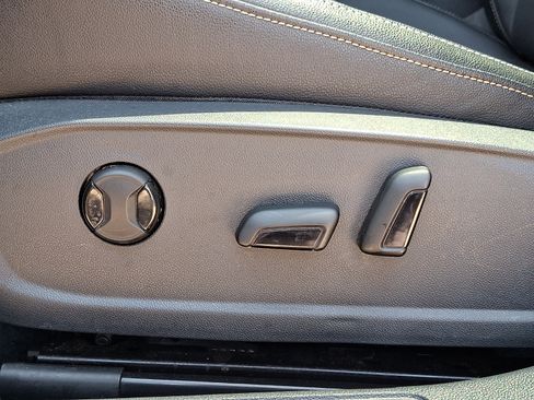 Used 2023 Volkswagen Jetta SE FWD image 25
