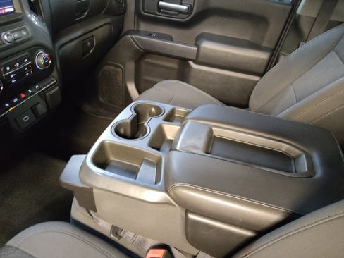 Used 2020 Chevrolet Silverado 1500 Custom w/ Custom Value Package AWD/4WD image 26