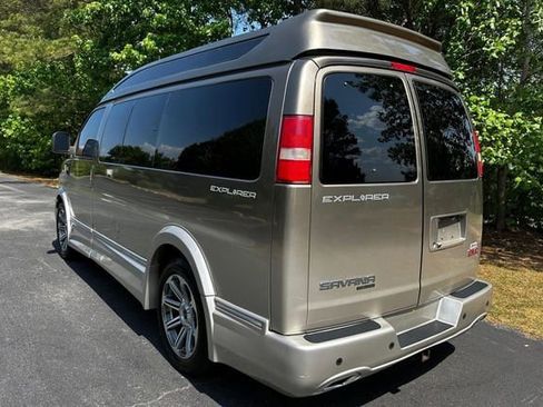 Used 2016 GMC Savana 2500 RWD image 3