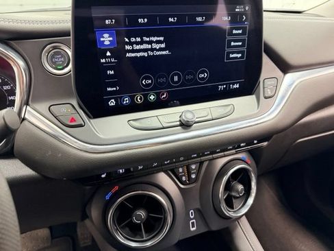 Certified 2025 Chevrolet Blazer LT AWD/4WD image 10