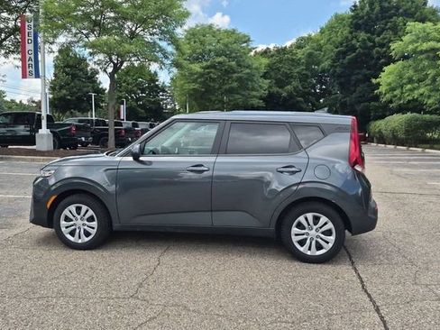 Used 2022 Kia Soul LX FWD image 6