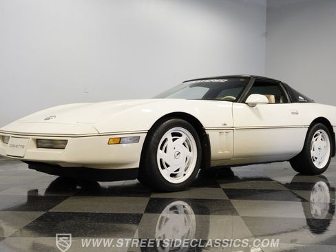 Used 1988 Chevrolet Corvette Coupe RWD image 22