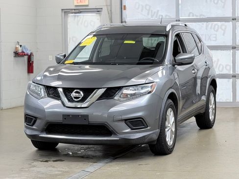 Used 2016 Nissan Rogue SV FWD image 3