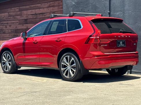 Used 2022 Volvo XC60 B5 Momentum w/ Advanced Package AWD/4WD image 6