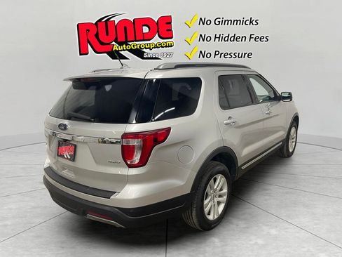 Used 2019 Ford Explorer XLT w/ Equipment Group 201A image 5