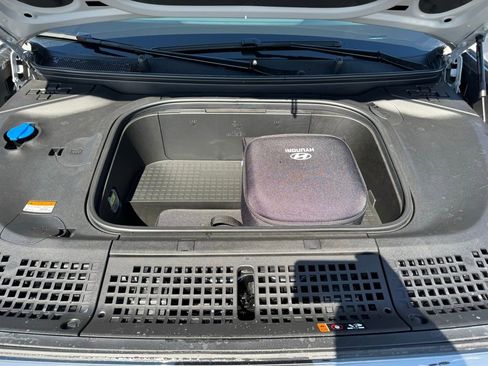 New 2026 Hyundai Ioniq 9 SE image 10