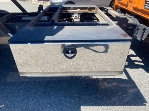 Used 2024 Ford F550 2WD Regular Cab Super Duty image 13
