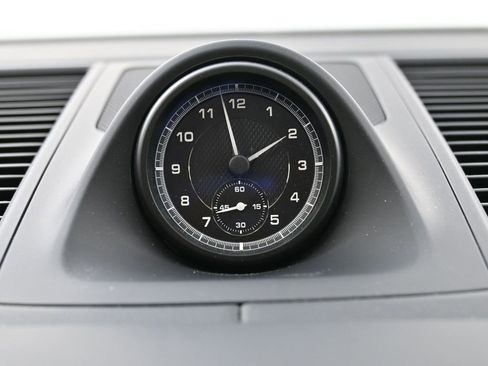 Certified 2024 Porsche Macan image 21