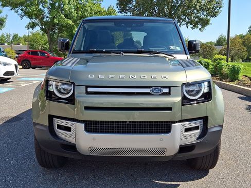 Used 2023 Land Rover Defender 110 S AWD/4WD image 2