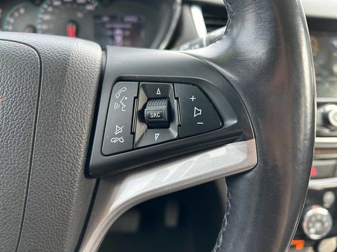 Used 2019 Chevrolet Trax Premier image 11