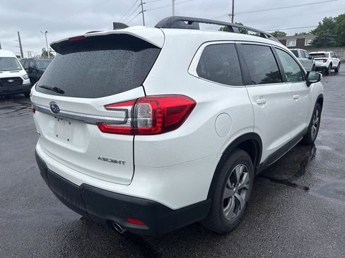 Used 2025 Subaru Ascent Premium AWD/4WD image 2