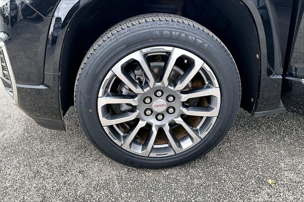 Used 2023 GMC Acadia Denali FWD image 11