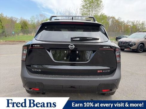 New 2026 Nissan Kicks SR w/ Cold Weather Package AWD/4WD image 7