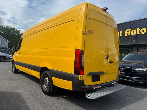 Used 2021 Mercedes-Benz Sprinter 2500 w/ Acoustic Package image 6