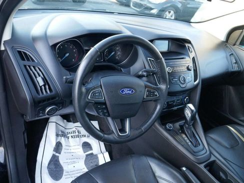 Used 2016 Ford Focus SE w/ Equipment Group 201A image 10