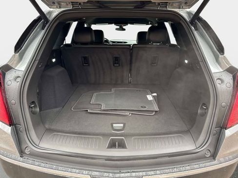 New 2025 Cadillac XT5 Luxury image 5