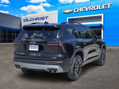 Used 2024 Chevrolet Traverse Z71 AWD/4WD image 7