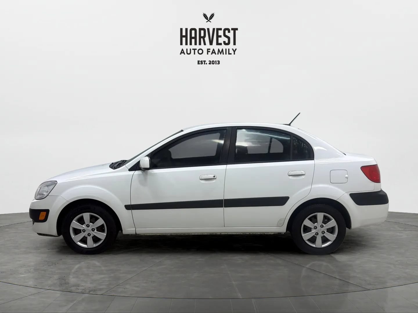 Used 2009 Kia Rio LX FWD image 2