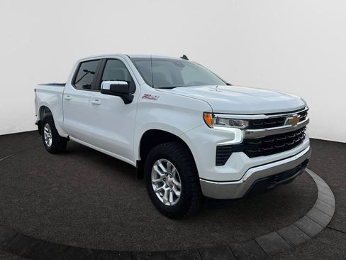 Used 2024 Chevrolet Silverado 1500 LT w/ Z71 Off-Road Package AWD/4WD image 7