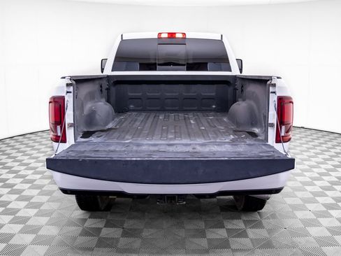 Used 2025 RAM 2500 Laramie AWD/4WD image 37