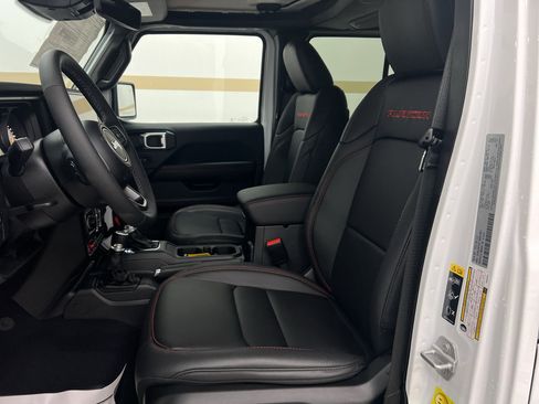 New 2026 Jeep Wrangler Unlimited Rubicon AWD/4WD image 6