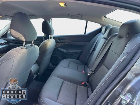 Used 2025 Nissan Altima 2.5 S FWD image 13