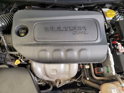 Used 2020 Jeep Cherokee Latitude w/ Cold Weather Group image 30