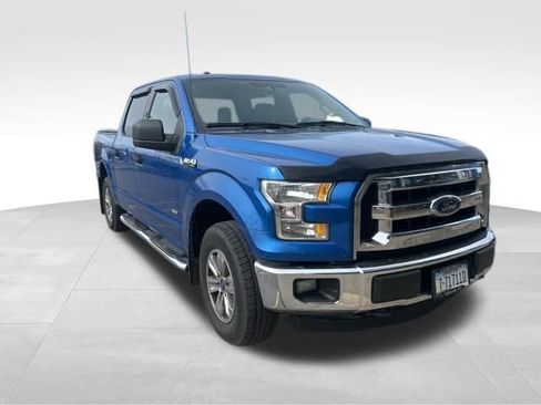 Used 2015 Ford F150 XLT w/ Trailer Tow Package AWD/4WD image 4