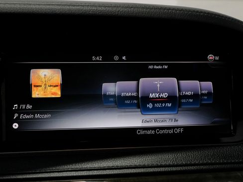 Used 2015 Mercedes-Benz S 550 Sedan w/ Sport Package w/ Sport Package image 36