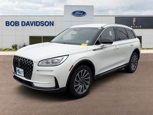 Certified 2023 Lincoln Corsair Reserve w/ Rear Removable Package Tray image 1