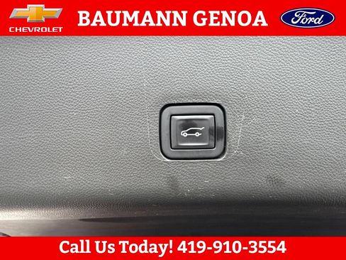 Used 2023 Chevrolet Traverse RS AWD/4WD image 52
