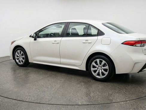 Used 2025 Toyota Corolla LE FWD image 6