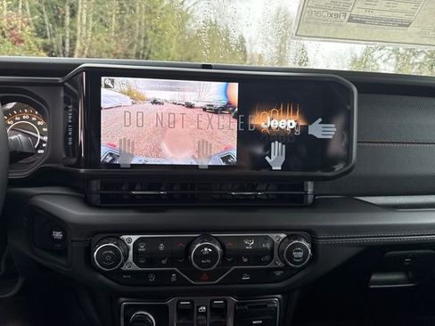 New 2026 Jeep Gladiator Mojave image 24