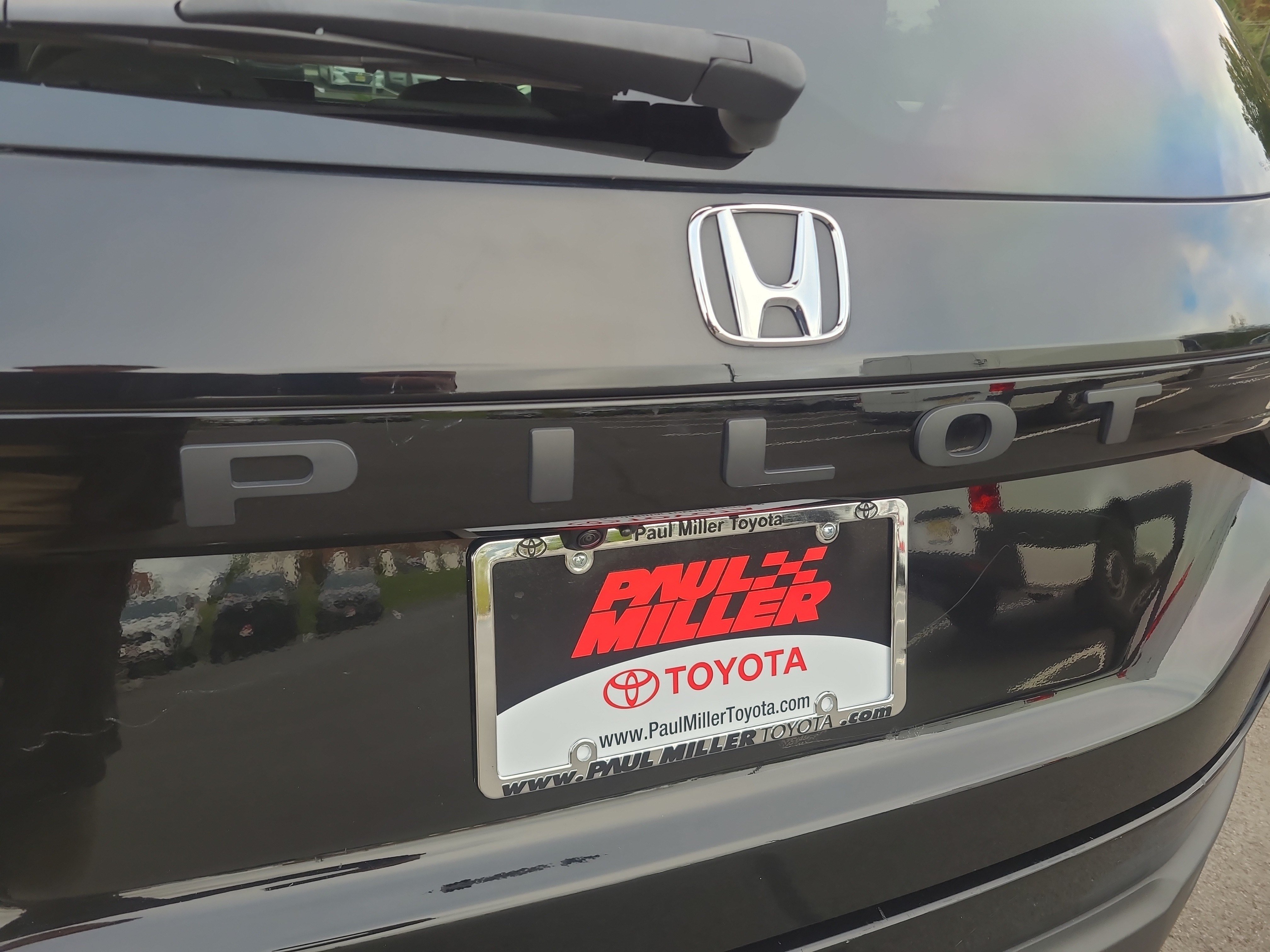 Used 2023 Honda Pilot LX image 29