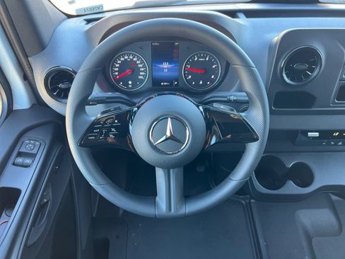 Used 2026 Mercedes-Benz Sprinter 2500 image 14