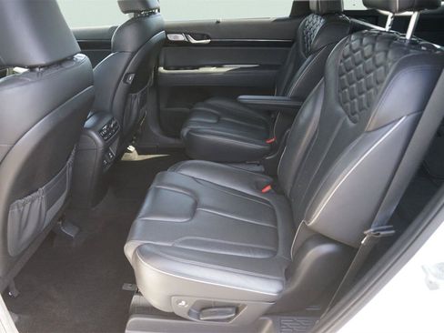 Used 2022 Hyundai Palisade Limited FWD image 13