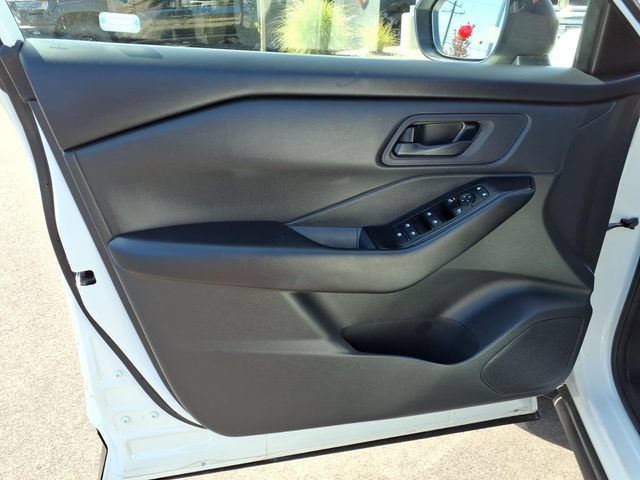 Used 2024 Nissan Rogue S AWD/4WD image 13