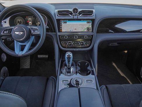 Used 2023 Bentley Bentayga AWD/4WD image 37