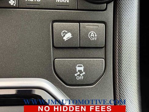 Used 2018 Land Rover Range Rover Evoque SE Premium image 30