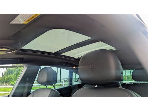 Used 2022 Maserati Levante GT image 17