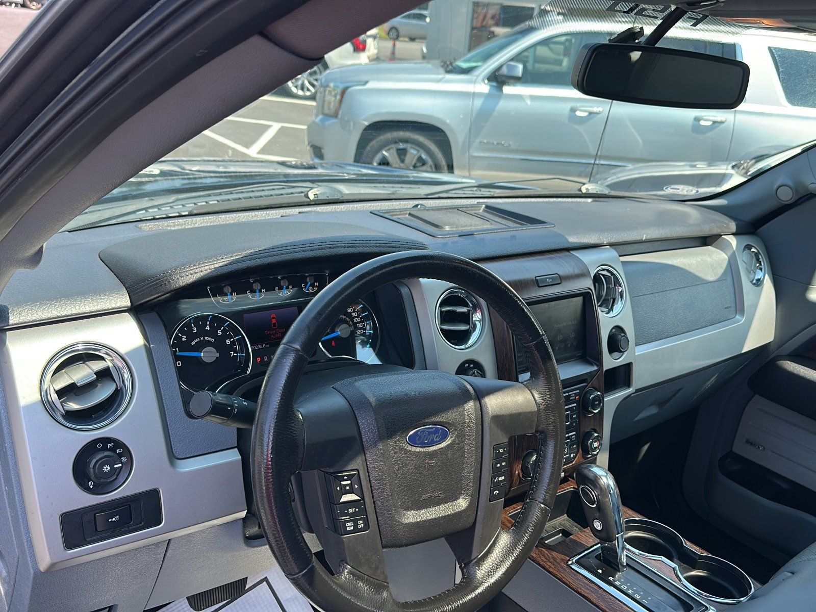 Used 2013 Ford F150 Lariat w/ Luxury Equipment Group RWD image 20
