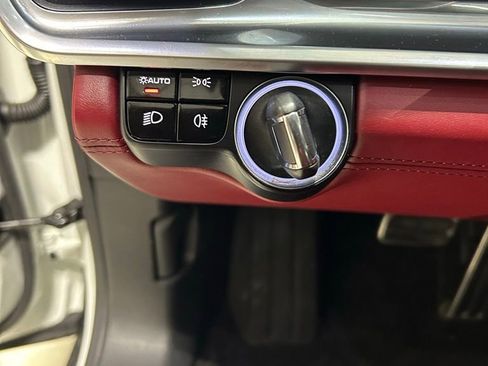 Used 2018 Porsche Panamera 4S w/ Premium Package Plus AWD/4WD image 16