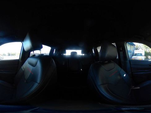 Used 2025 Jeep Compass Trailhawk image 41