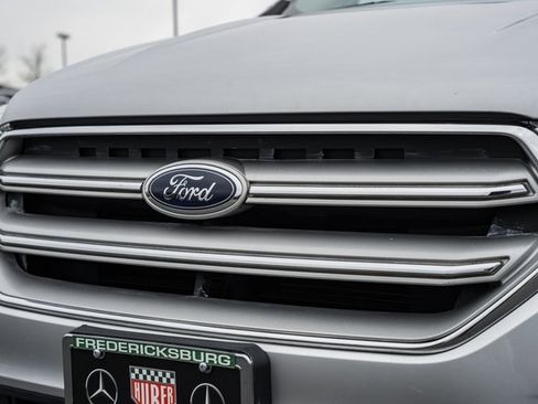 Used 2018 Ford Escape SE image 10