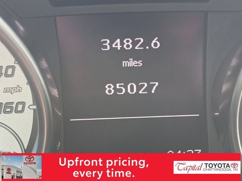 Used 2013 Mercedes-Benz SLK 250 image 17