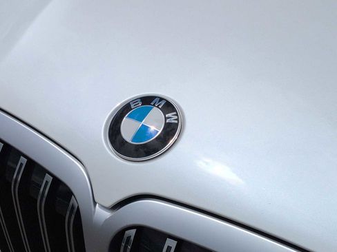 Used 2026 BMW X7 xDrive40i AWD/4WD image 11