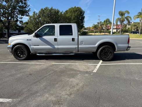 Used 2002 Ford F350 XLT image 2