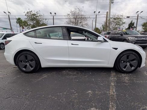 Used 2023 Tesla Model 3 Standard Range image 8