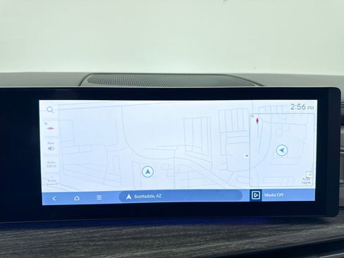 Used 2024 Hyundai Santa Fe Calligraphy AWD/4WD image 5