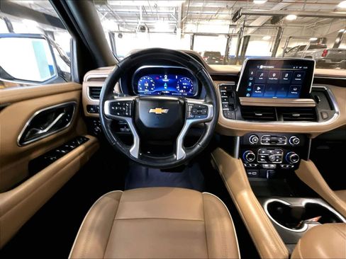 Used 2023 Chevrolet Tahoe Premier w/ Advanced Technology Package AWD/4WD image 18